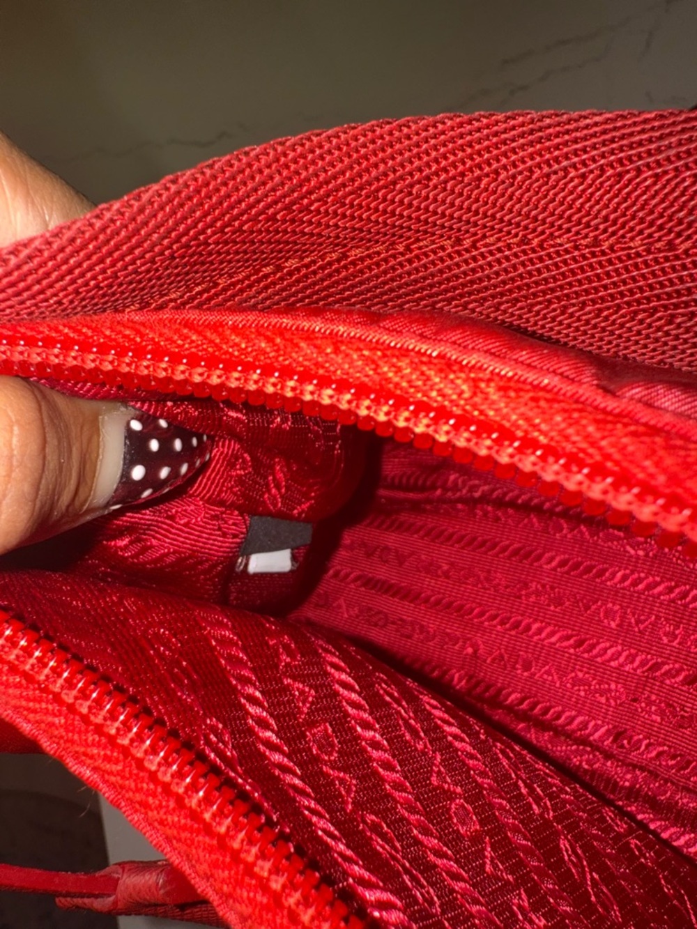 Prada Re-Edition 2000 Nylon bag - Picture 8 of 14
